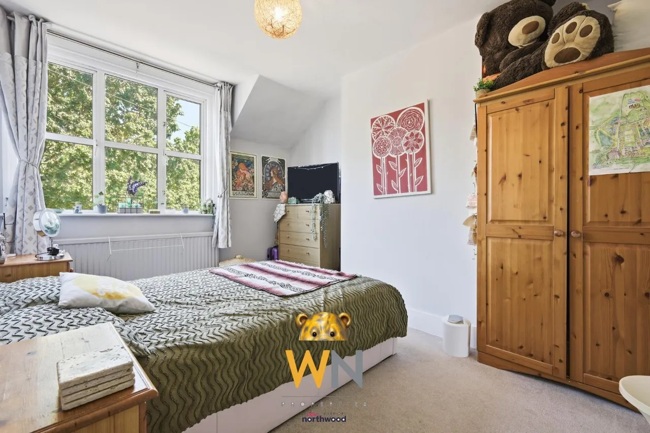 Rayleigh Road, Hutton, CM13, photo 7