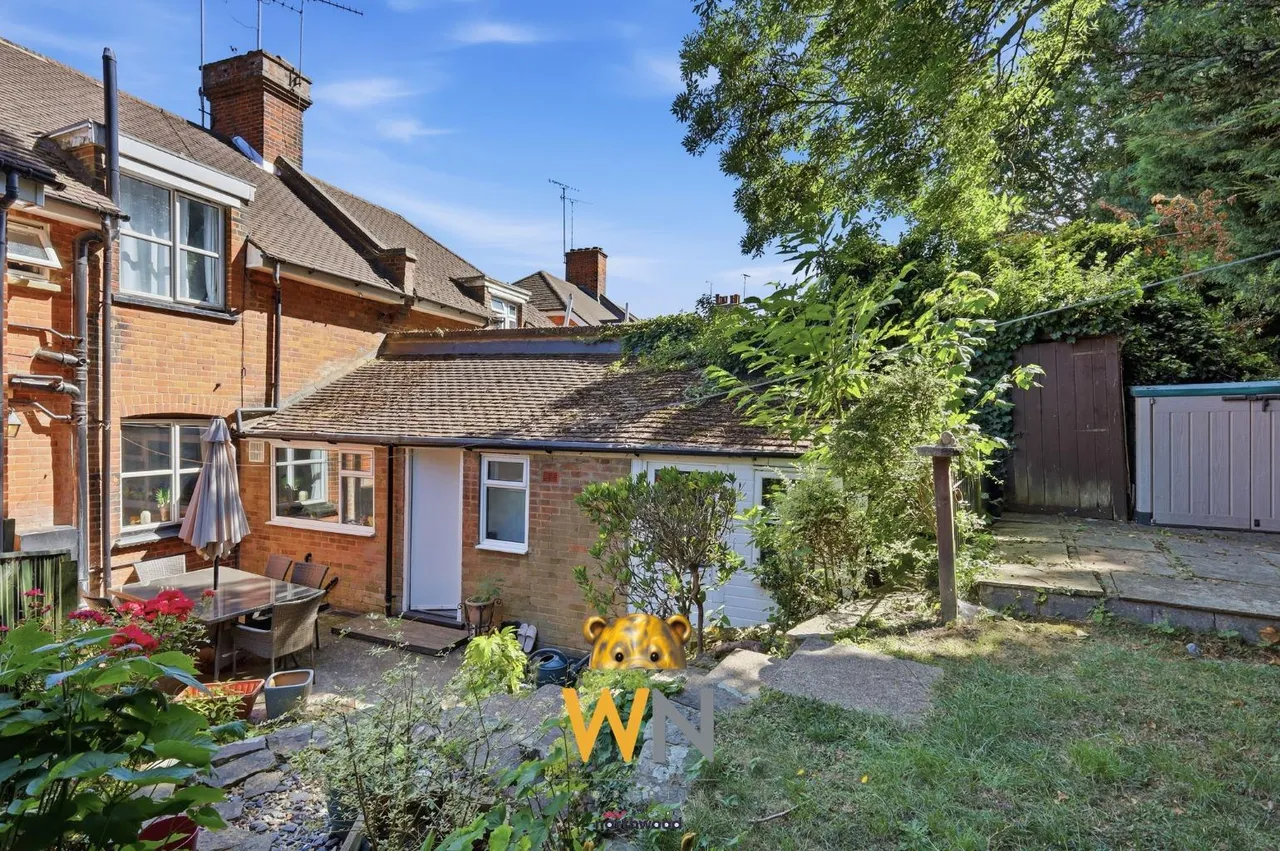 Rayleigh Road, Hutton, CM13, photo 21