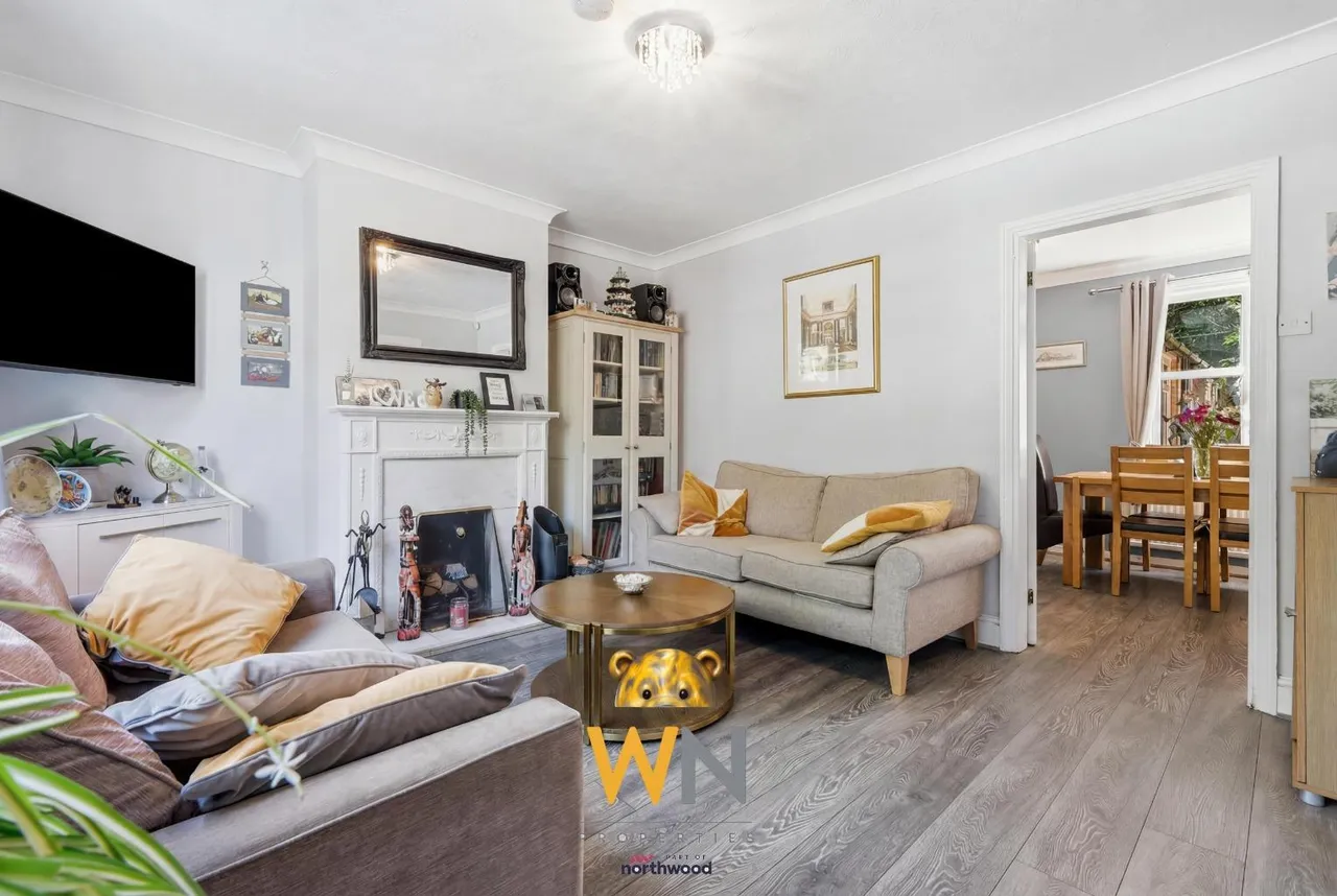 Rayleigh Road, Hutton, CM13, photo 5
