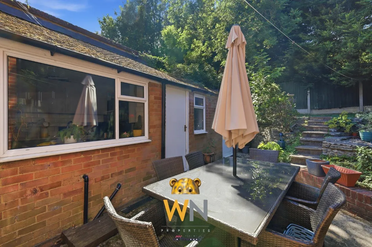 Rayleigh Road, Hutton, CM13, photo 19