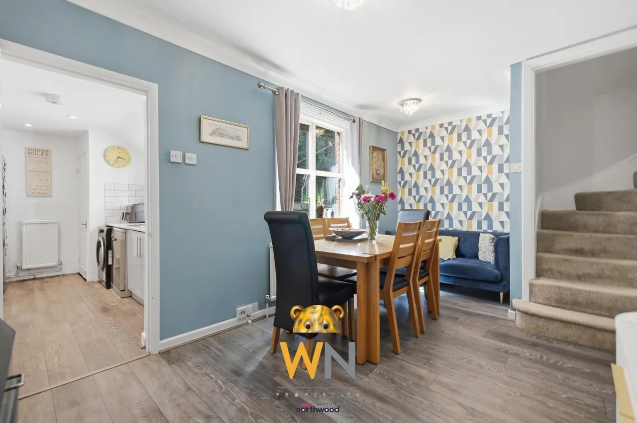 Rayleigh Road, Hutton, CM13, photo 9