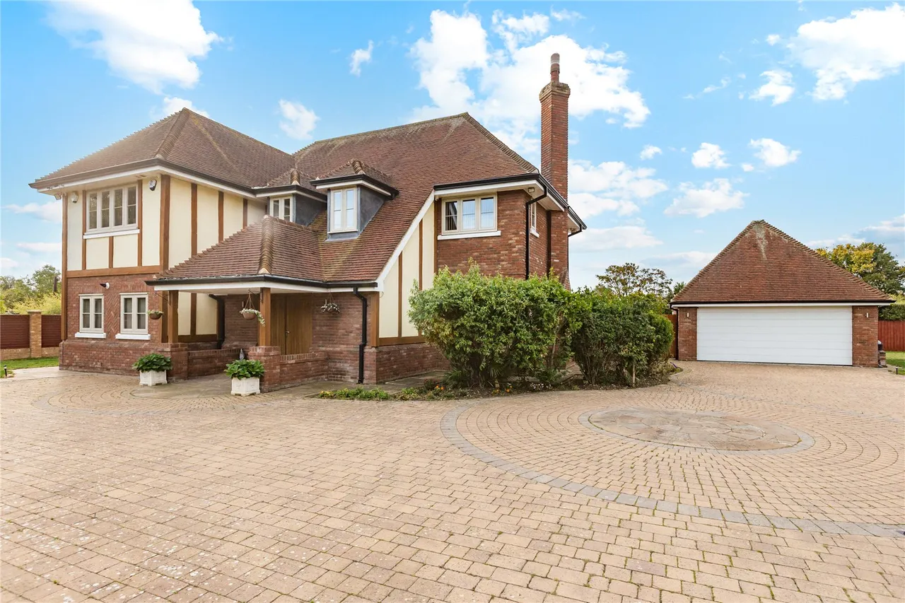 St. Marys Lane, Upminster, RM14, photo 2