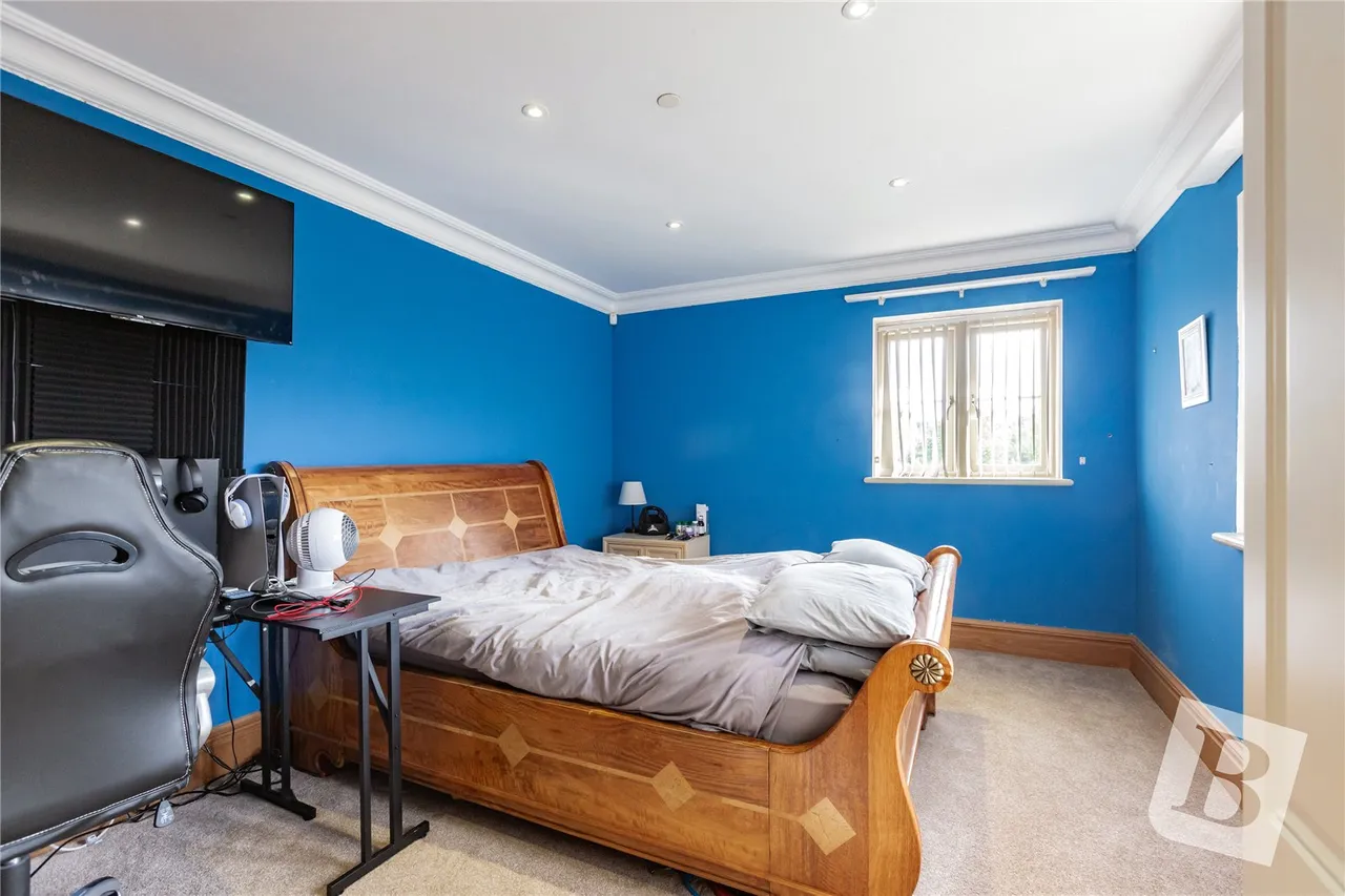 St. Marys Lane, Upminster, RM14, photo 7
