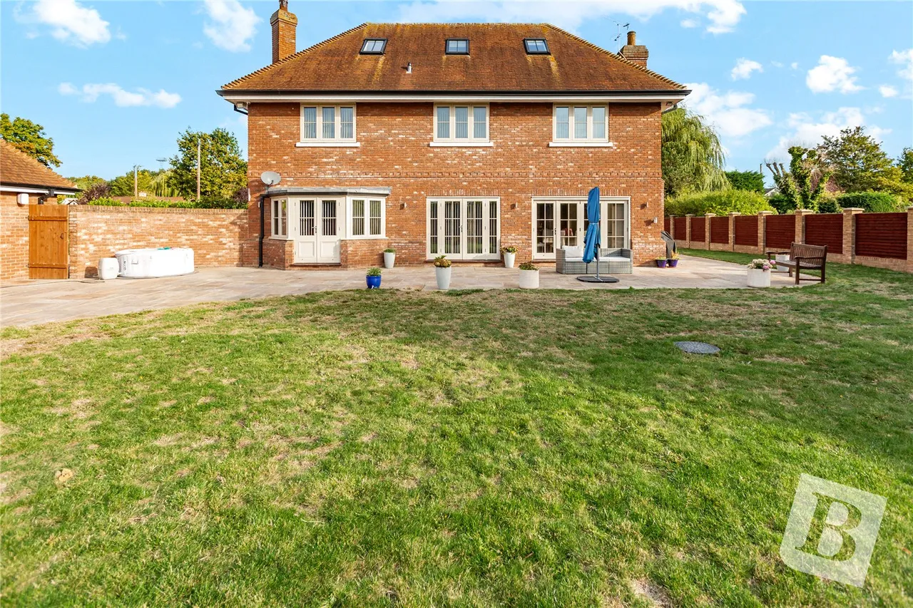 St. Marys Lane, Upminster, RM14, photo 8