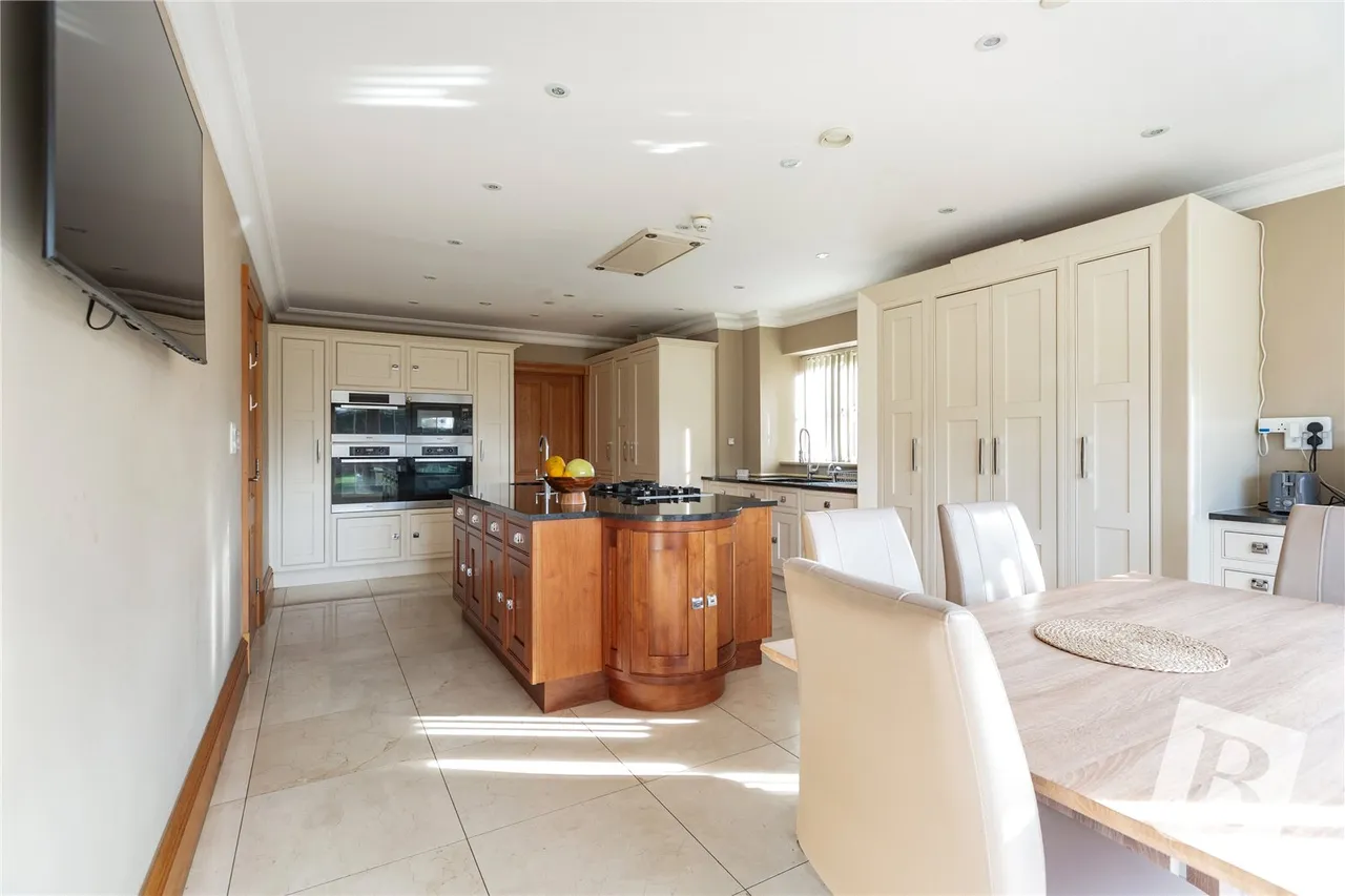 St. Marys Lane, Upminster, RM14, photo 5