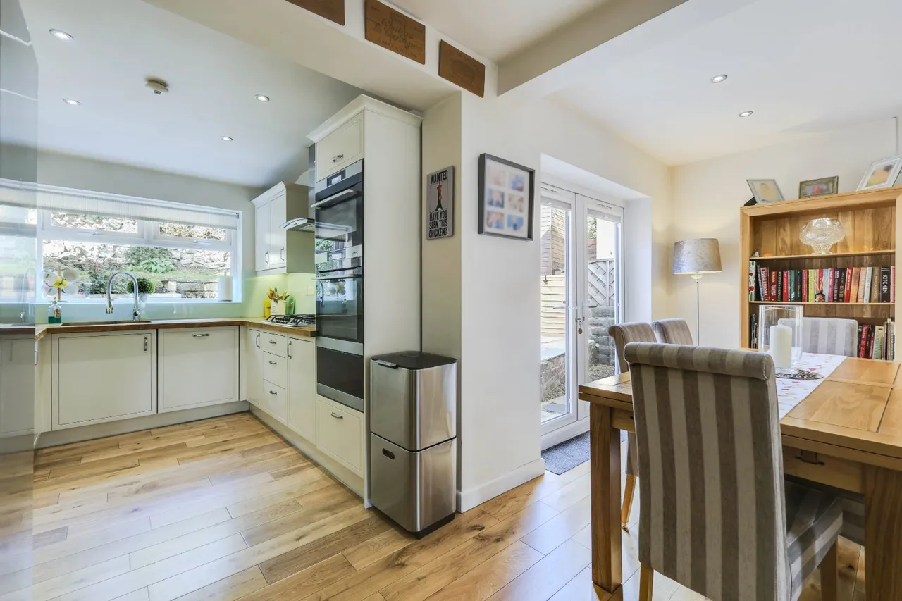 New Crescent, Horsforth, LS18, photo 5