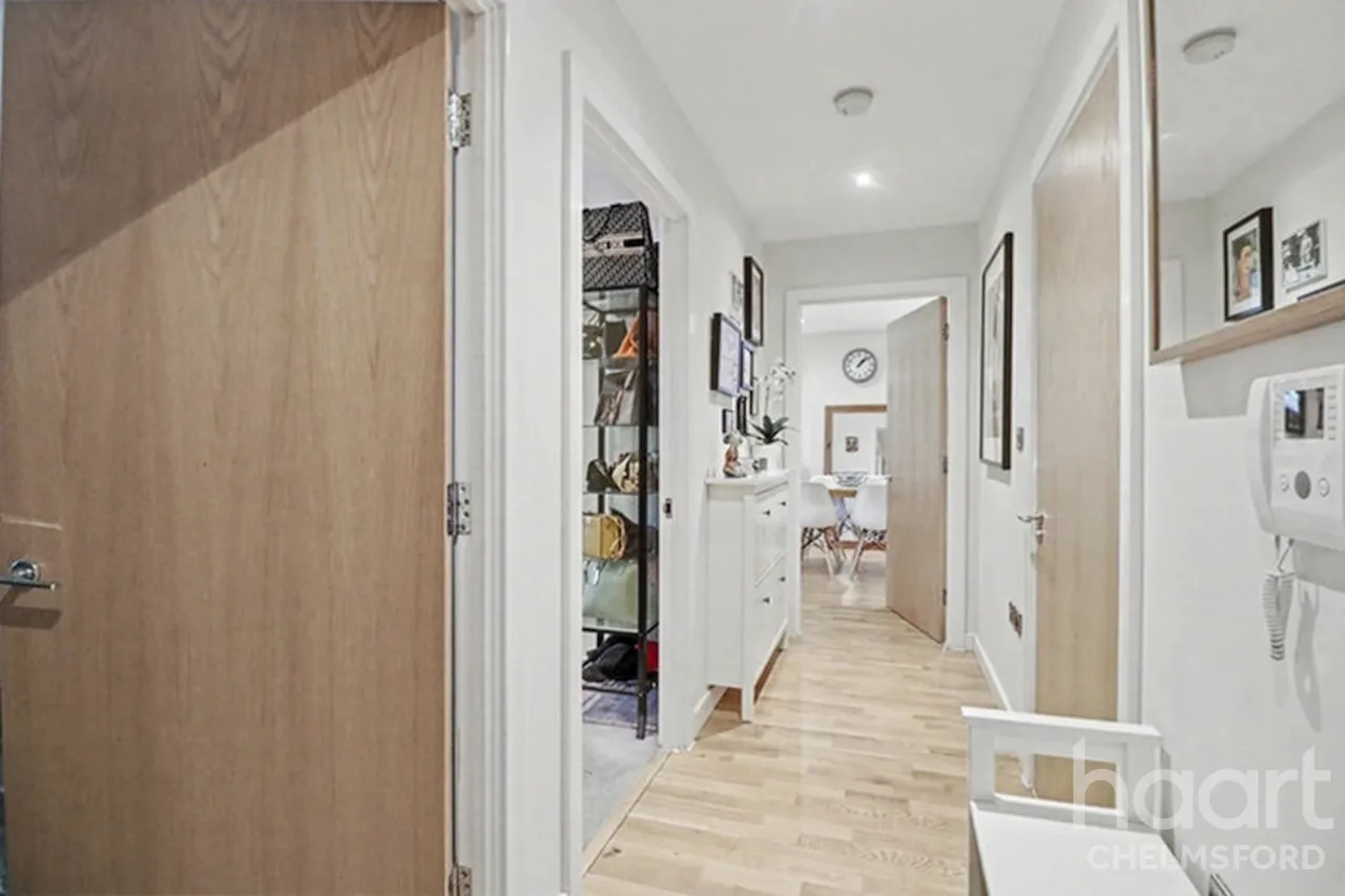 Burgess Springs, Chelmsford, CM1, photo 2