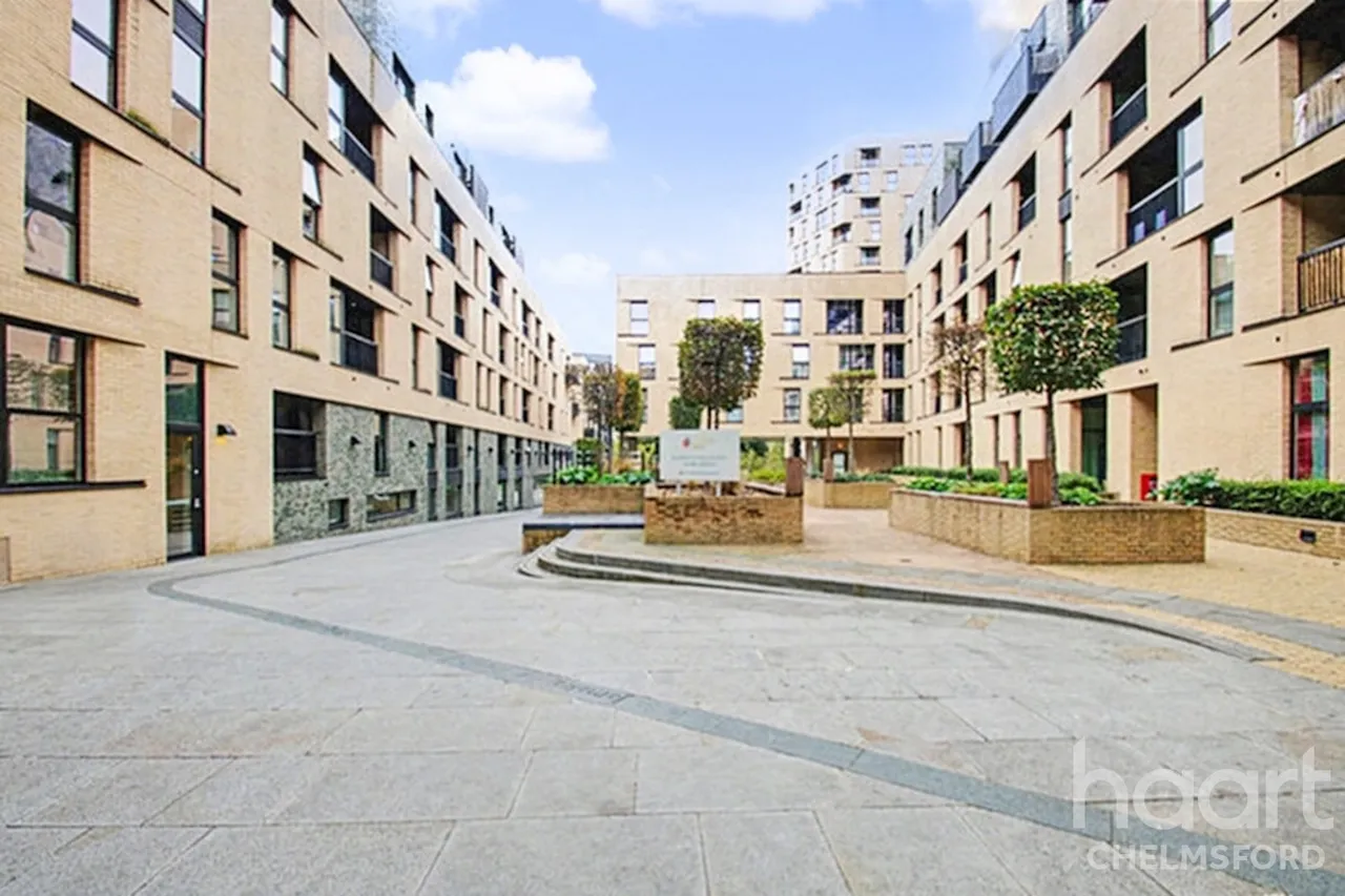 2 bed flat for sale, Burgess Springs, Chelmsford, CM1