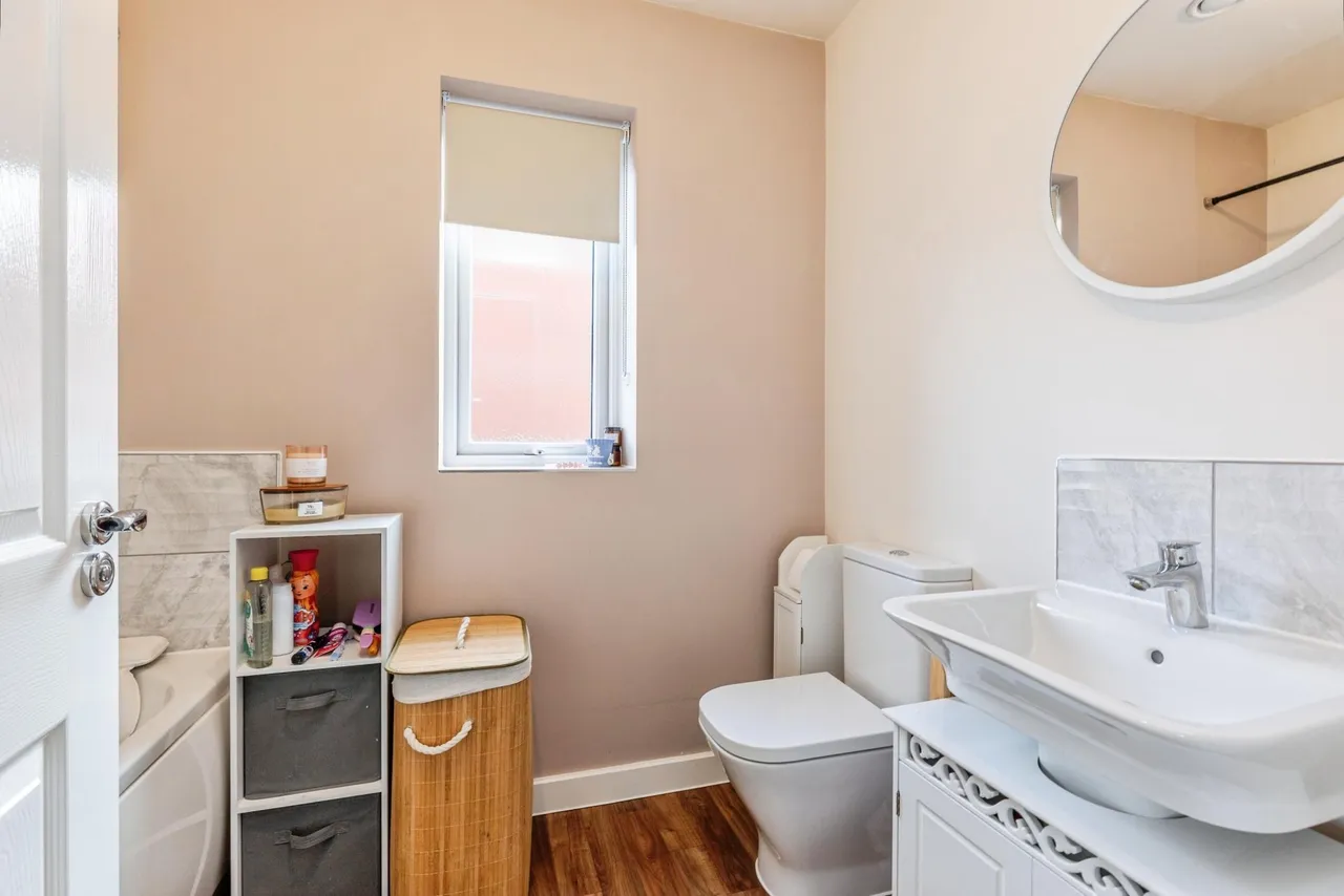 Moorhen Road, Bristol, BS49, photo 17