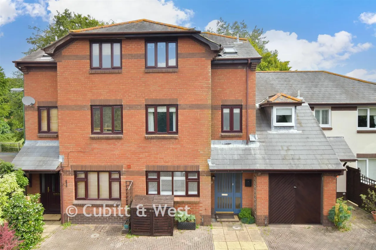 4 bed house for sale, Penfolds Place, Arundel, BN18