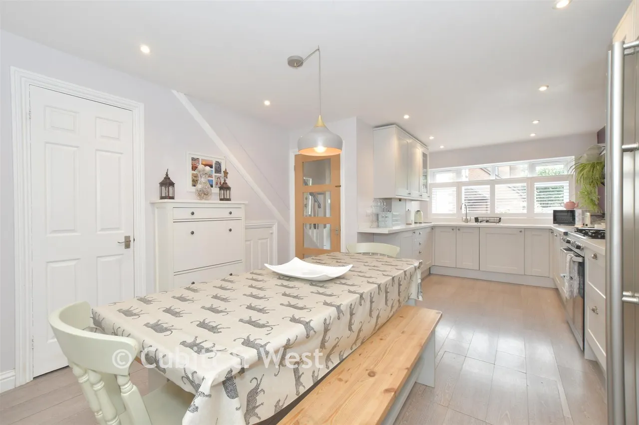 Penfolds Place, Arundel, BN18, photo 2