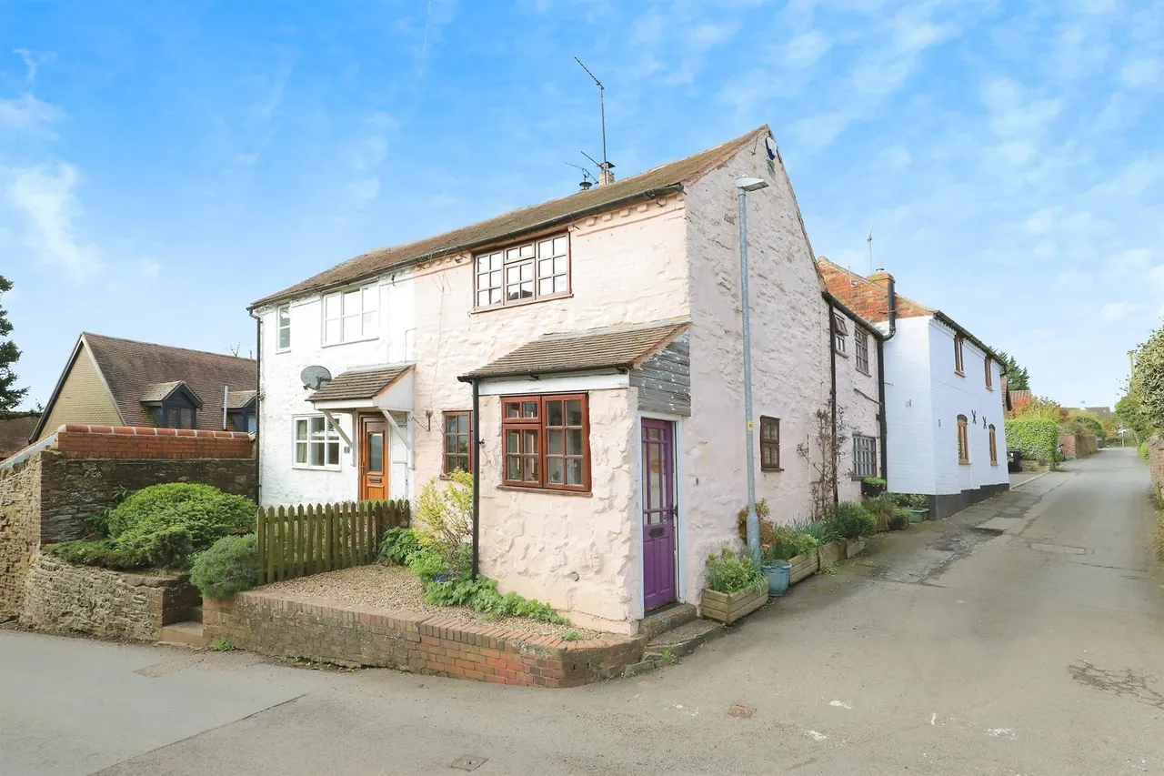 2 bed house for sale, The Hurst, Cleobury Mortimer, DY14