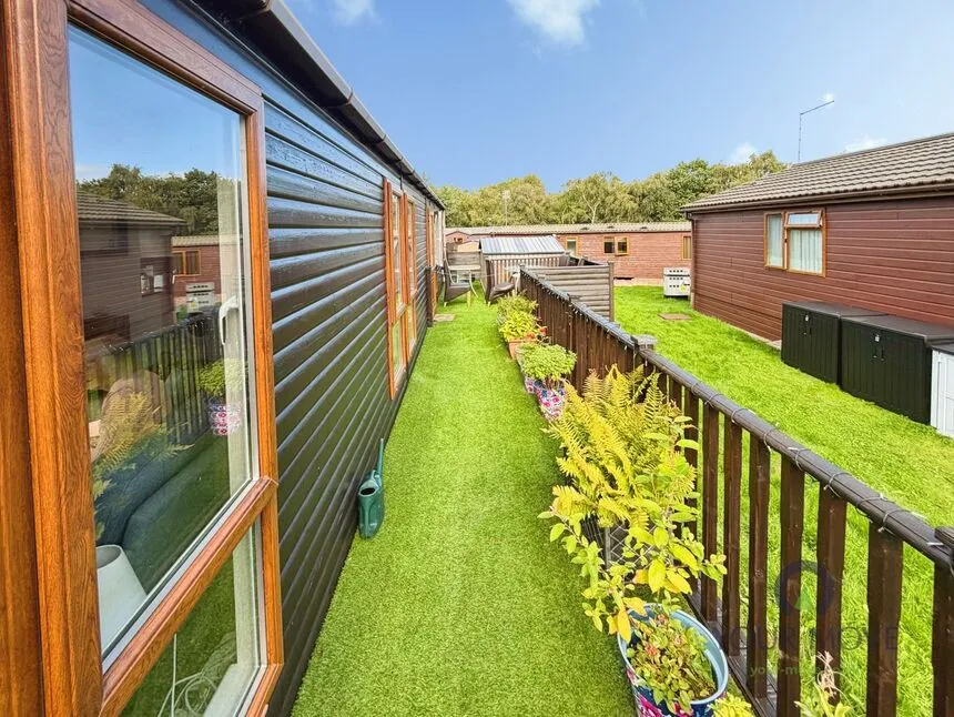 Park Road, Overseal, DE12, photo 5