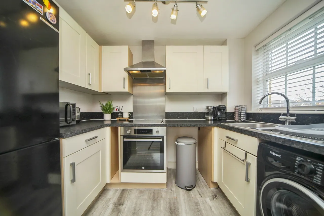 Nuthatch Close, Stowmarket, Suffolk, IP14, photo 2