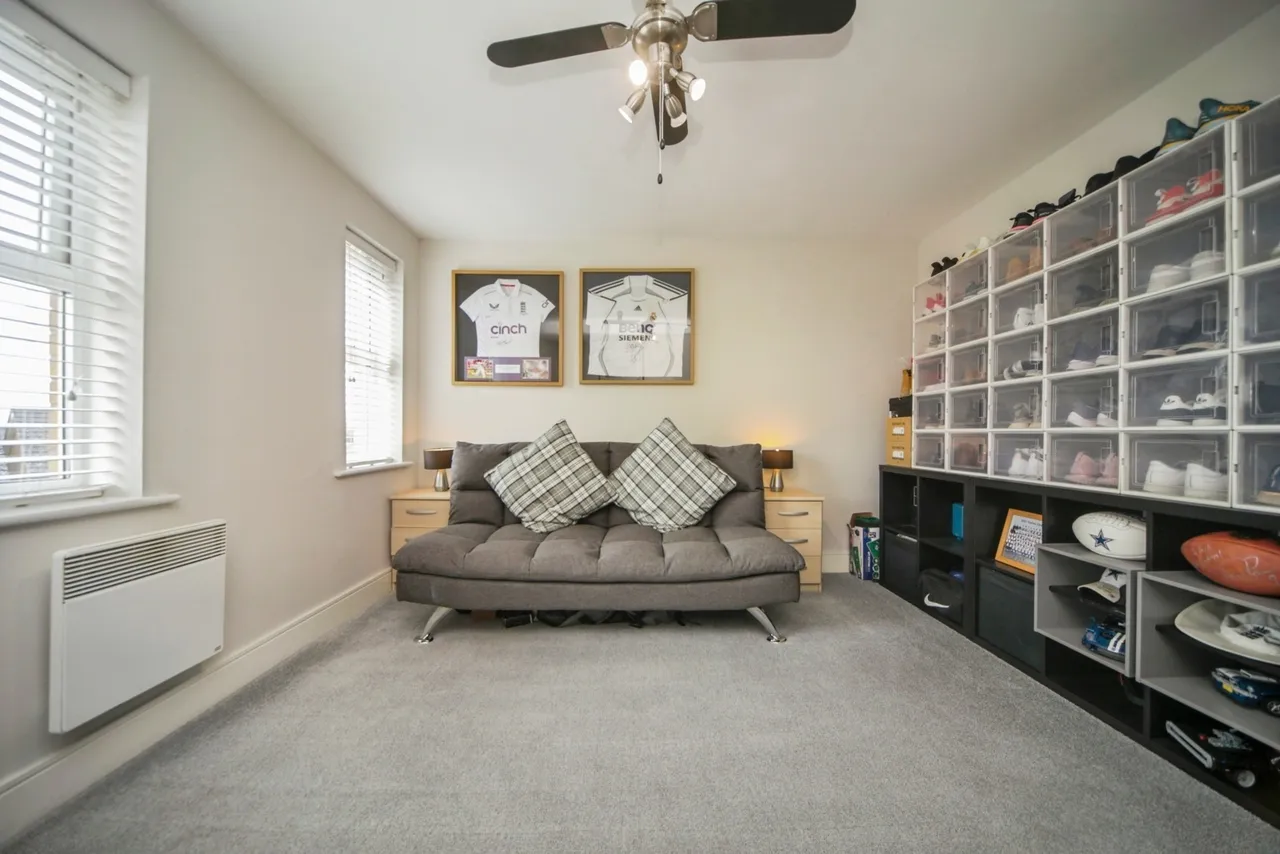 Nuthatch Close, Stowmarket, Suffolk, IP14, photo 5