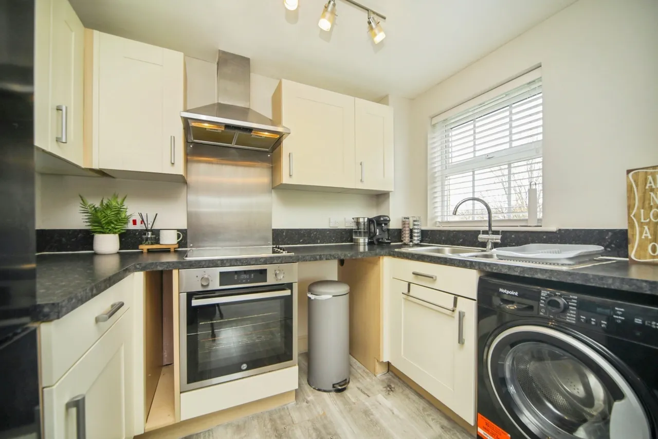 Nuthatch Close, Stowmarket, Suffolk, IP14, photo 13