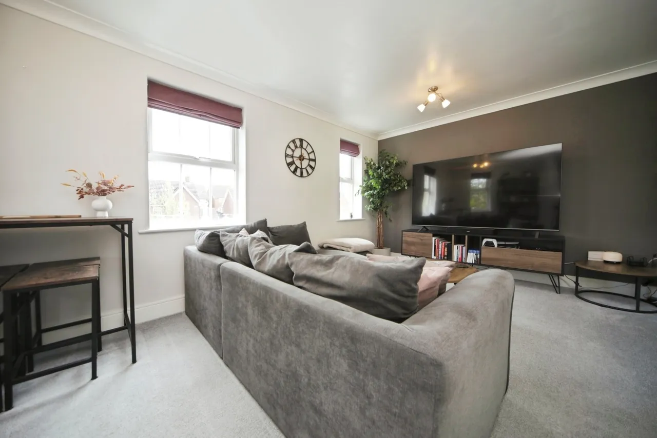 Nuthatch Close, Stowmarket, Suffolk, IP14, photo 7