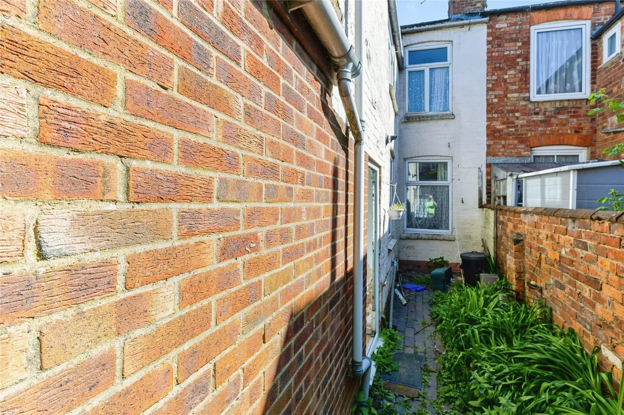 Alcombe Road, Northampton, Northamptonshire, NN1, photo 17
