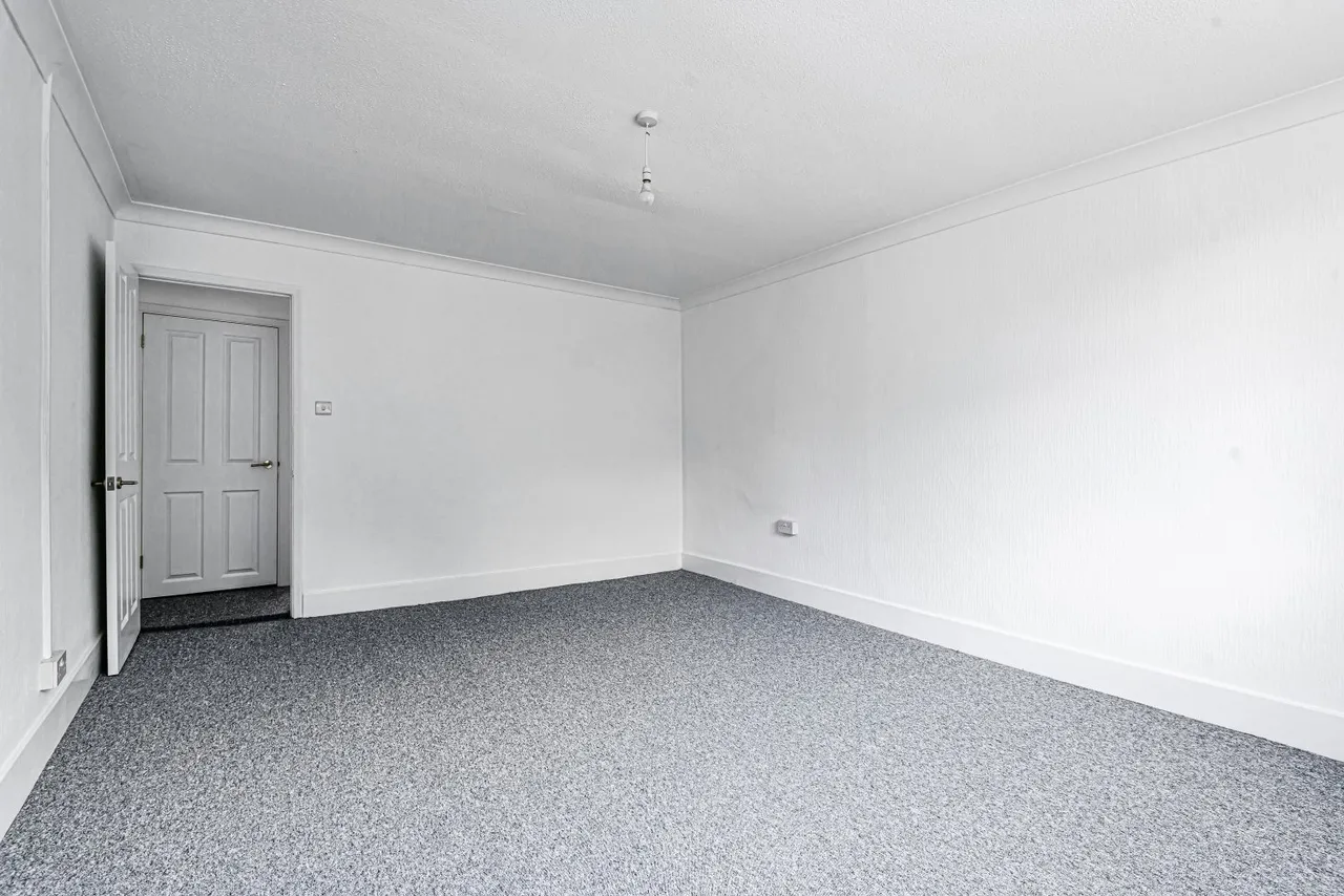 Woolwich High Street, London, SE18, photo 5