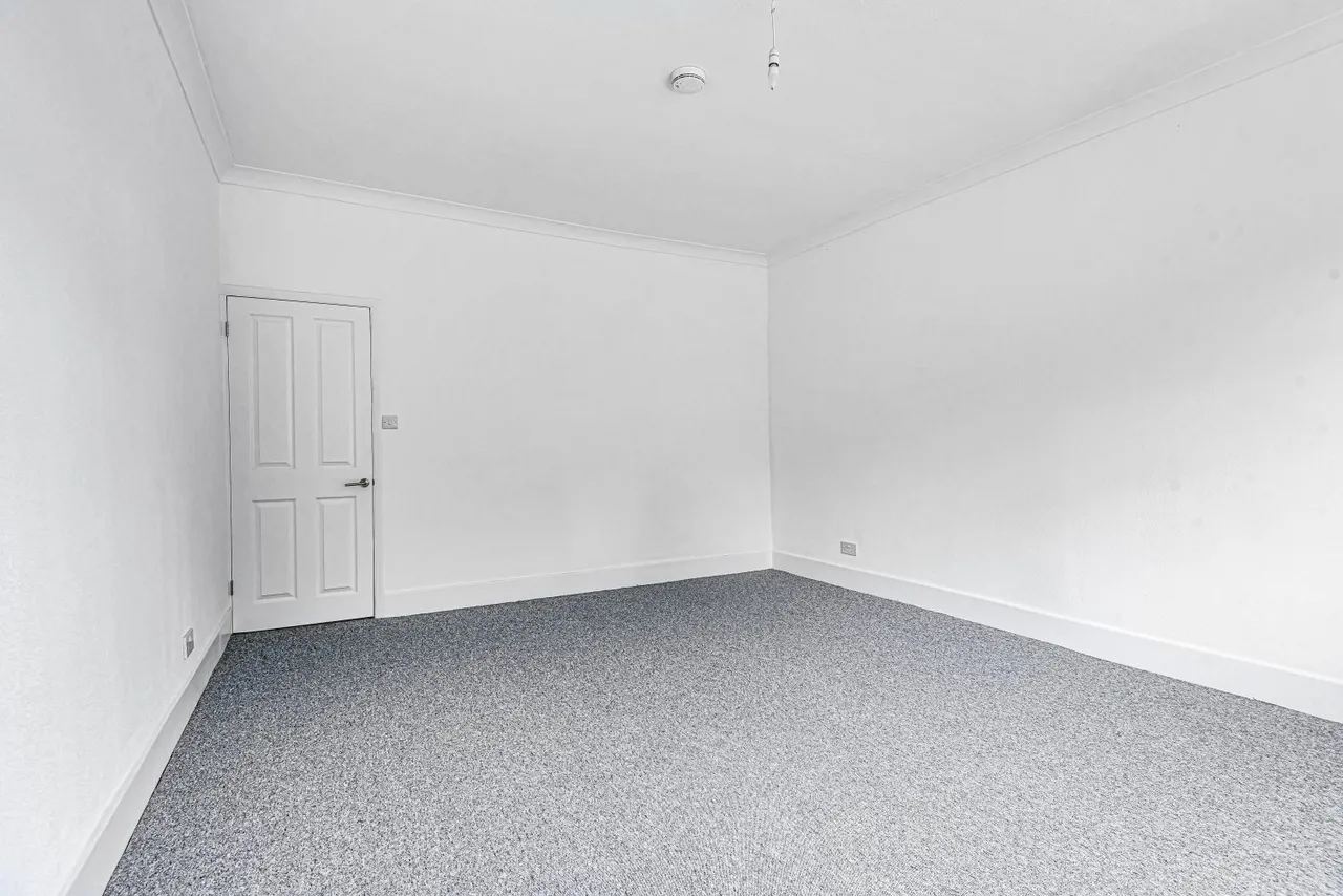 Woolwich High Street, London, SE18, photo 6