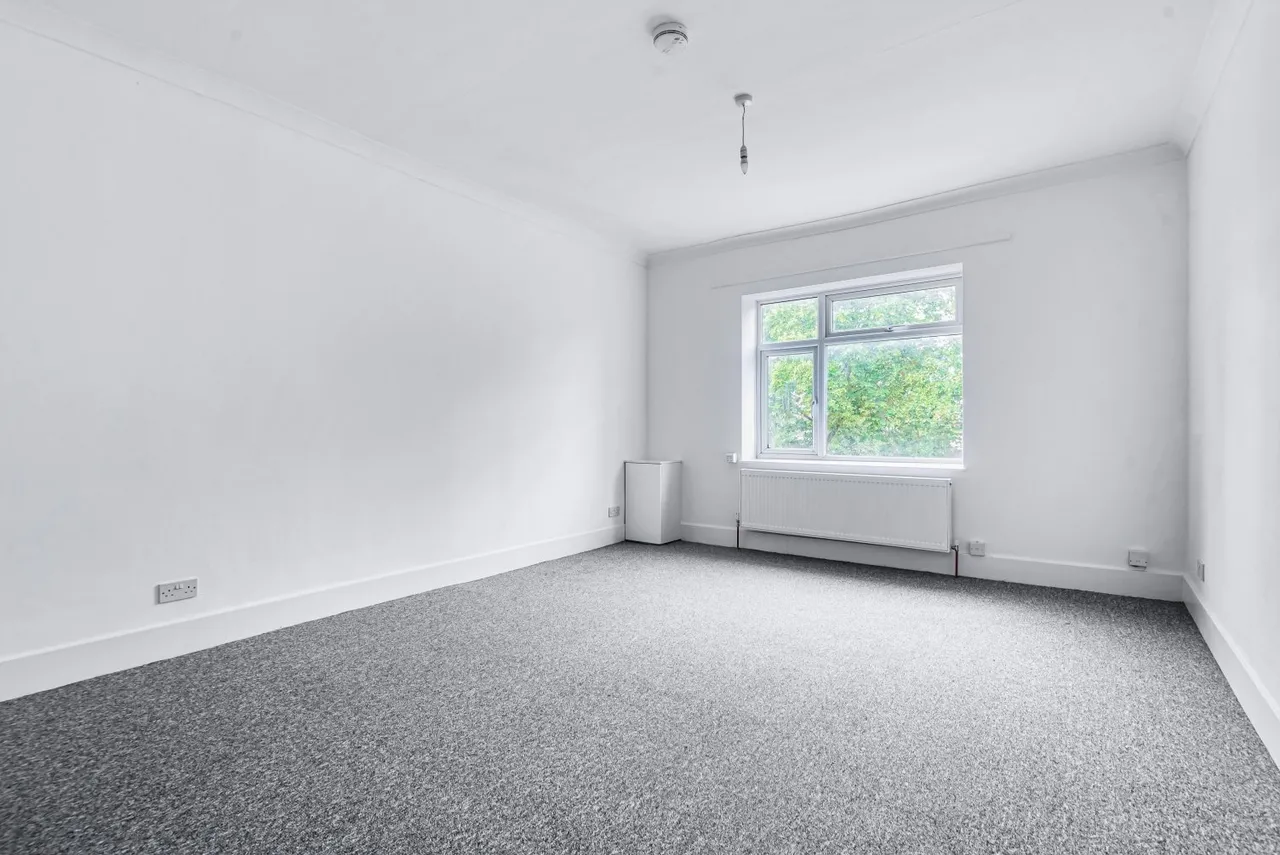 1 bed flat to rent, Woolwich High Street, London, SE18