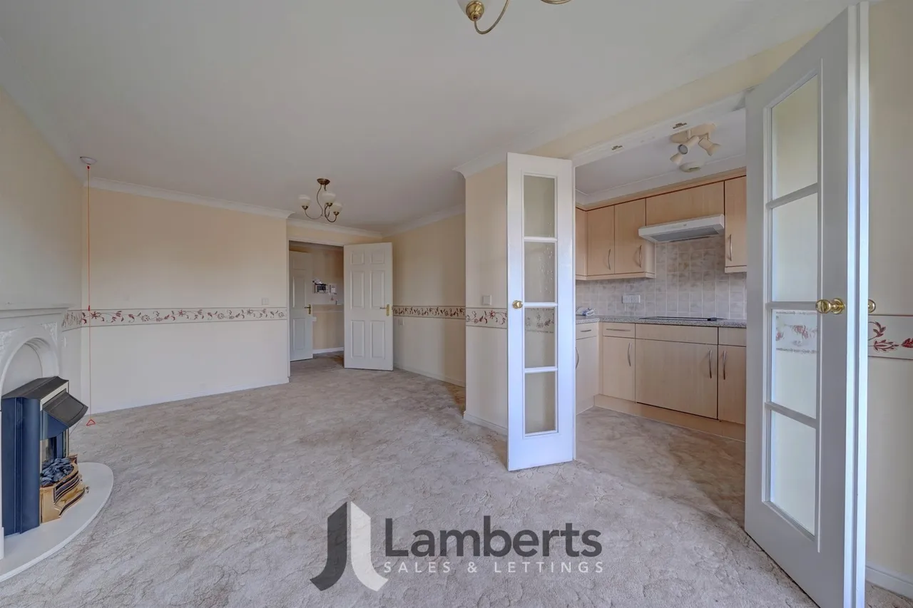 25 Pardoe Court New Road, Studley, photo 4
