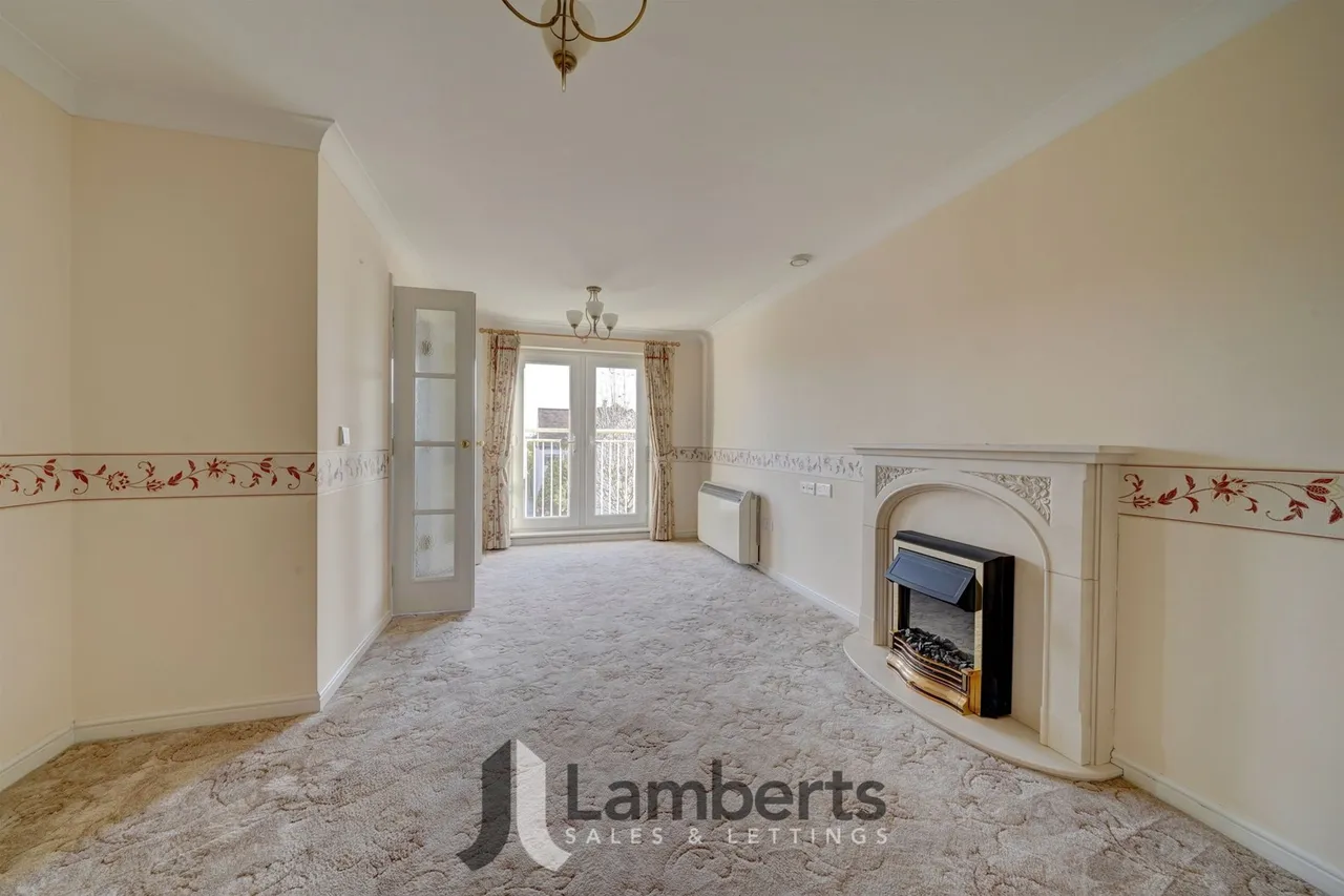 25 Pardoe Court New Road, Studley, photo 2