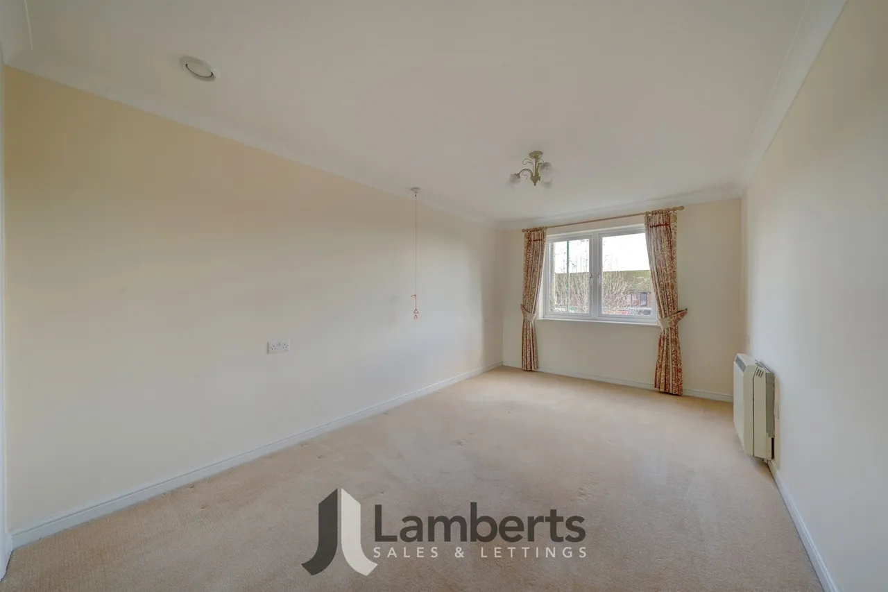 25 Pardoe Court New Road, Studley, photo 7