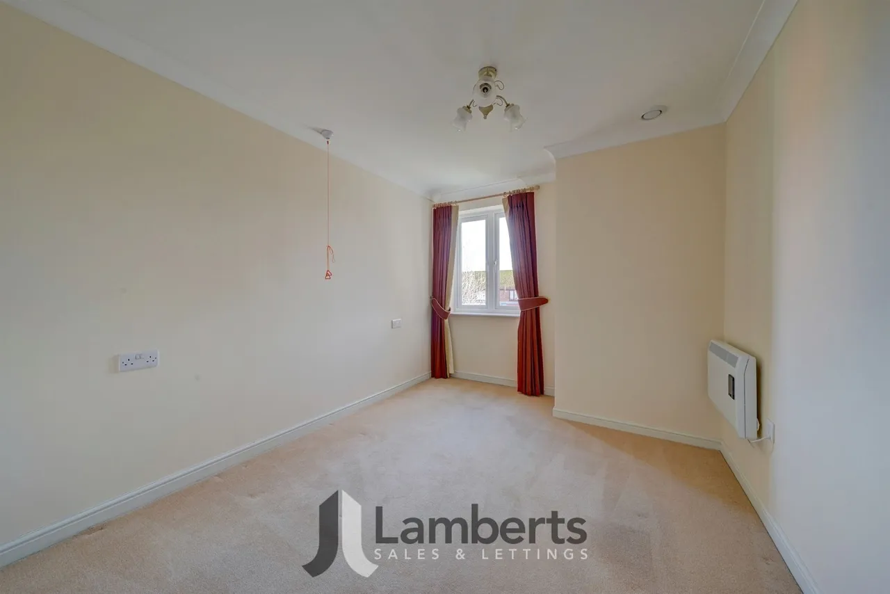 25 Pardoe Court New Road, Studley, photo 8