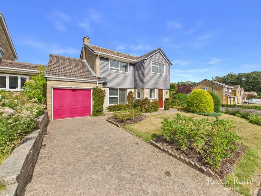 4 bed house for sale — Farndale Drive, Guisborough, North Yorkshire, TS14