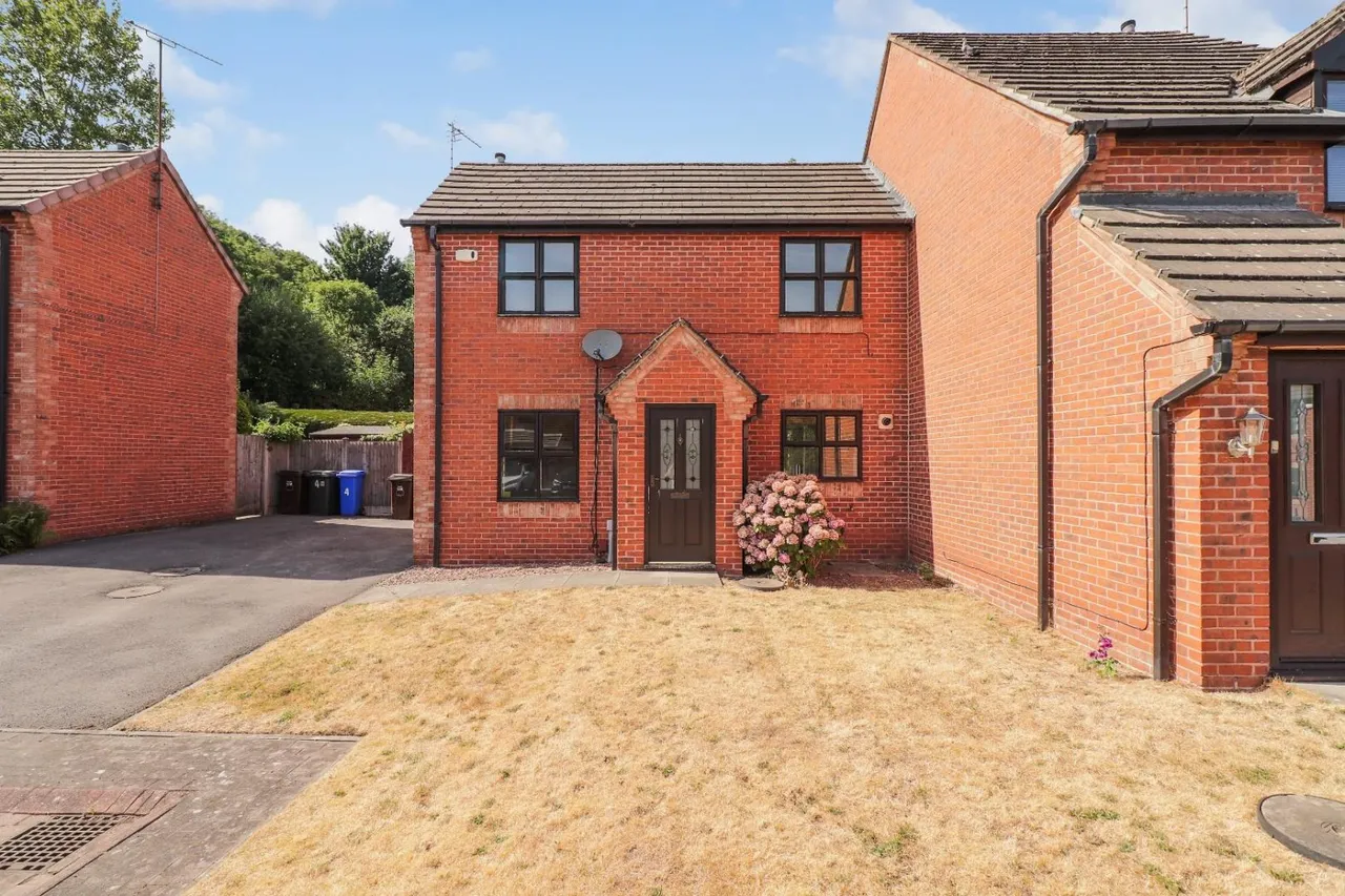 2 bed house for sale — Midvale Close, Upperthorpe, Sheffield