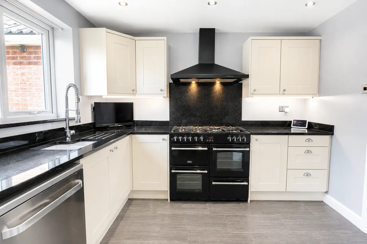 Heather Mews, Hednesford, photo 5