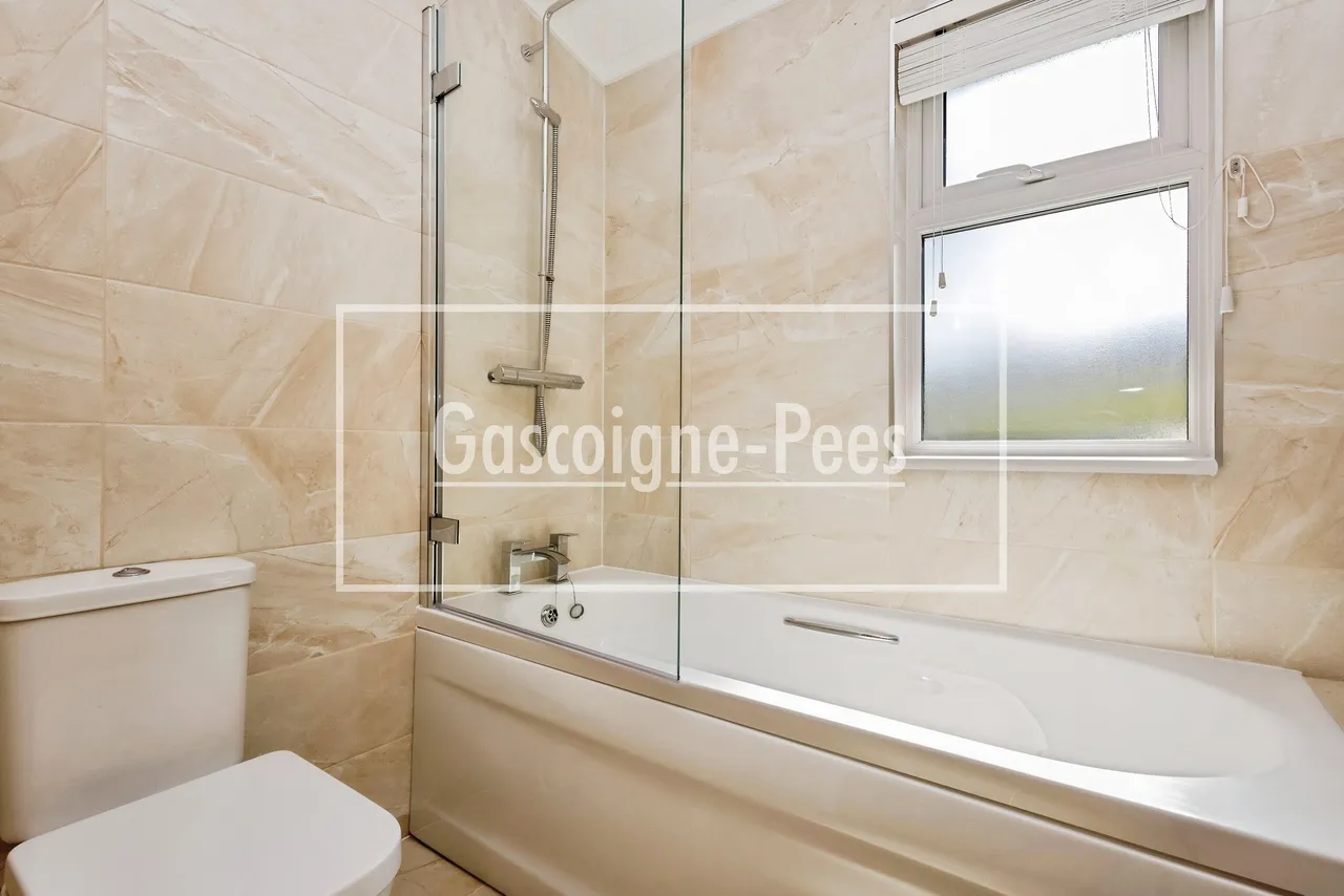 Portsmouth Road, Thursley, GU8, photo 9