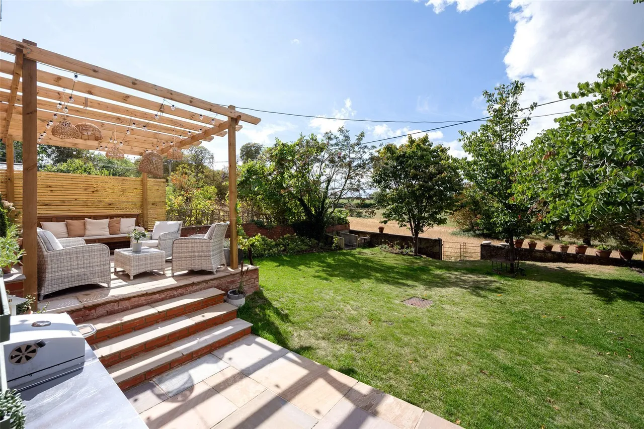 The Cliff, Bryanston, DT11, photo 23