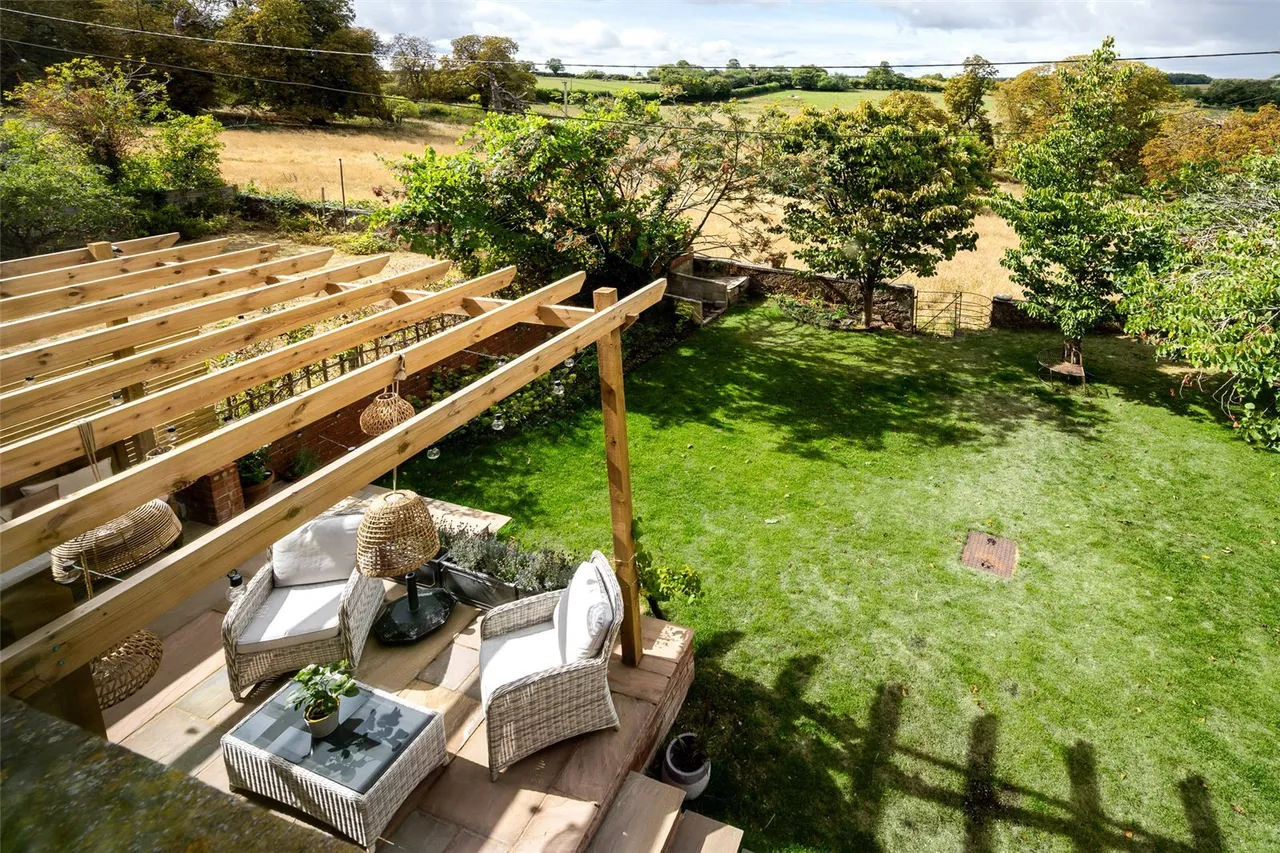 The Cliff, Bryanston, DT11, photo 28