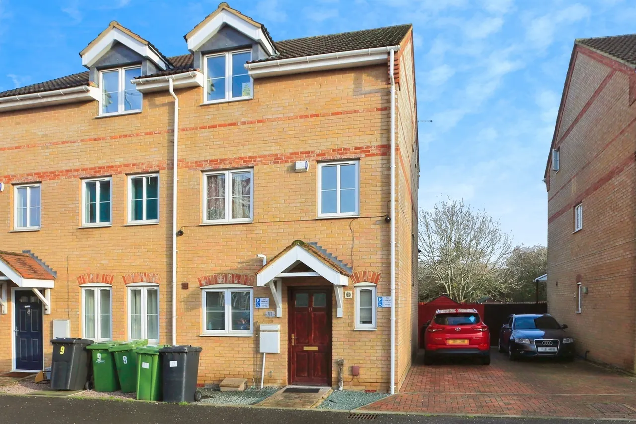 Phoenix Close, Peterborough, PE2, photo 3