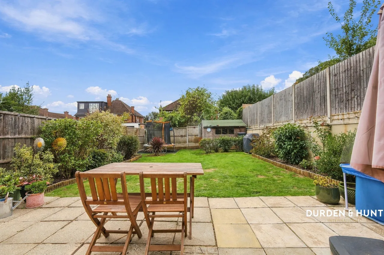 Harwater Drive, Loughton, IG10, photo 22