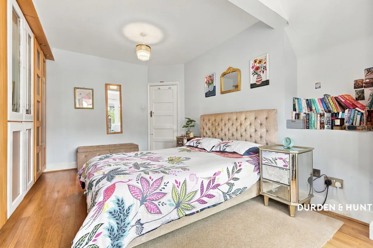 Harwater Drive, Loughton, IG10, photo 11