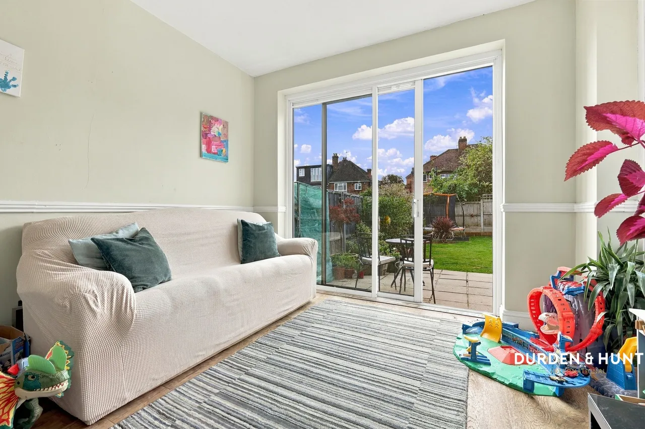 Harwater Drive, Loughton, IG10, photo 6