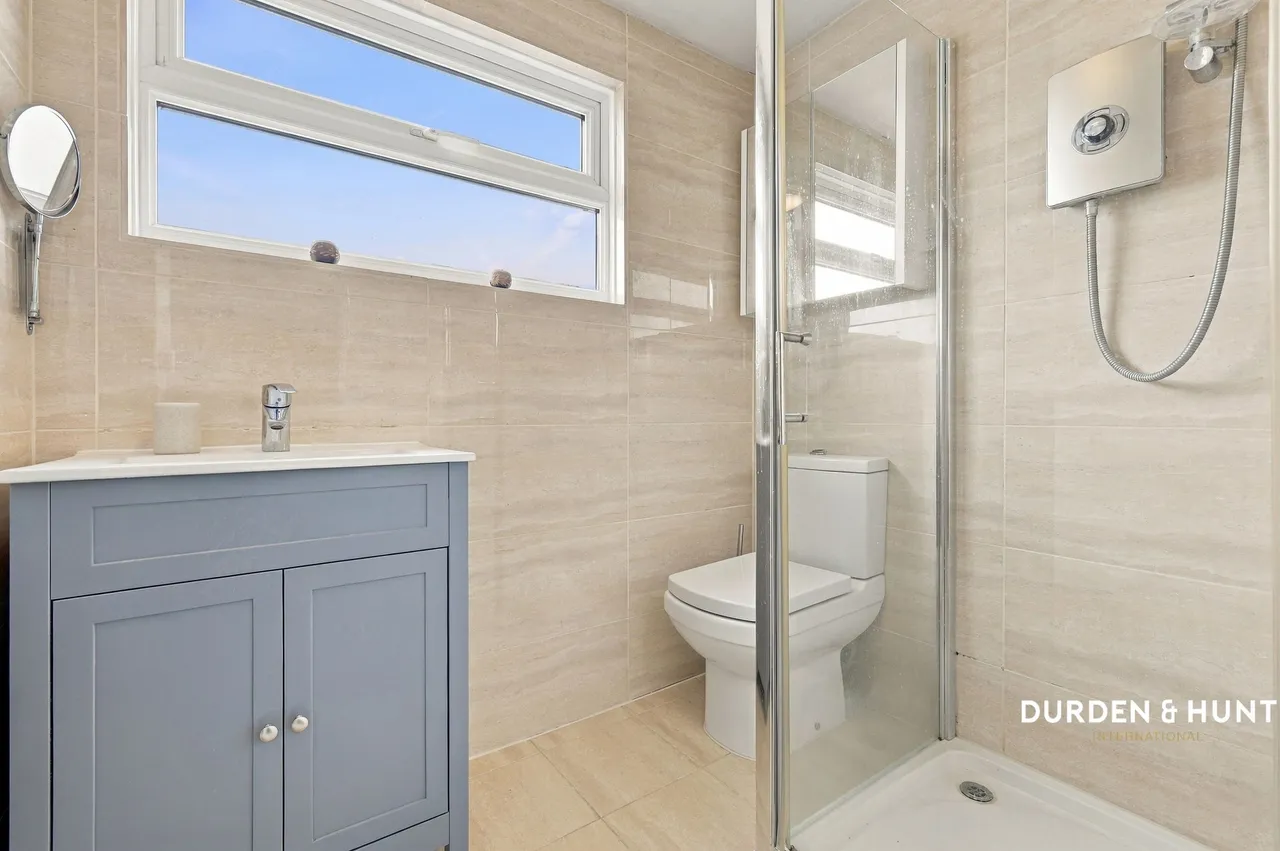 Harwater Drive, Loughton, IG10, photo 21