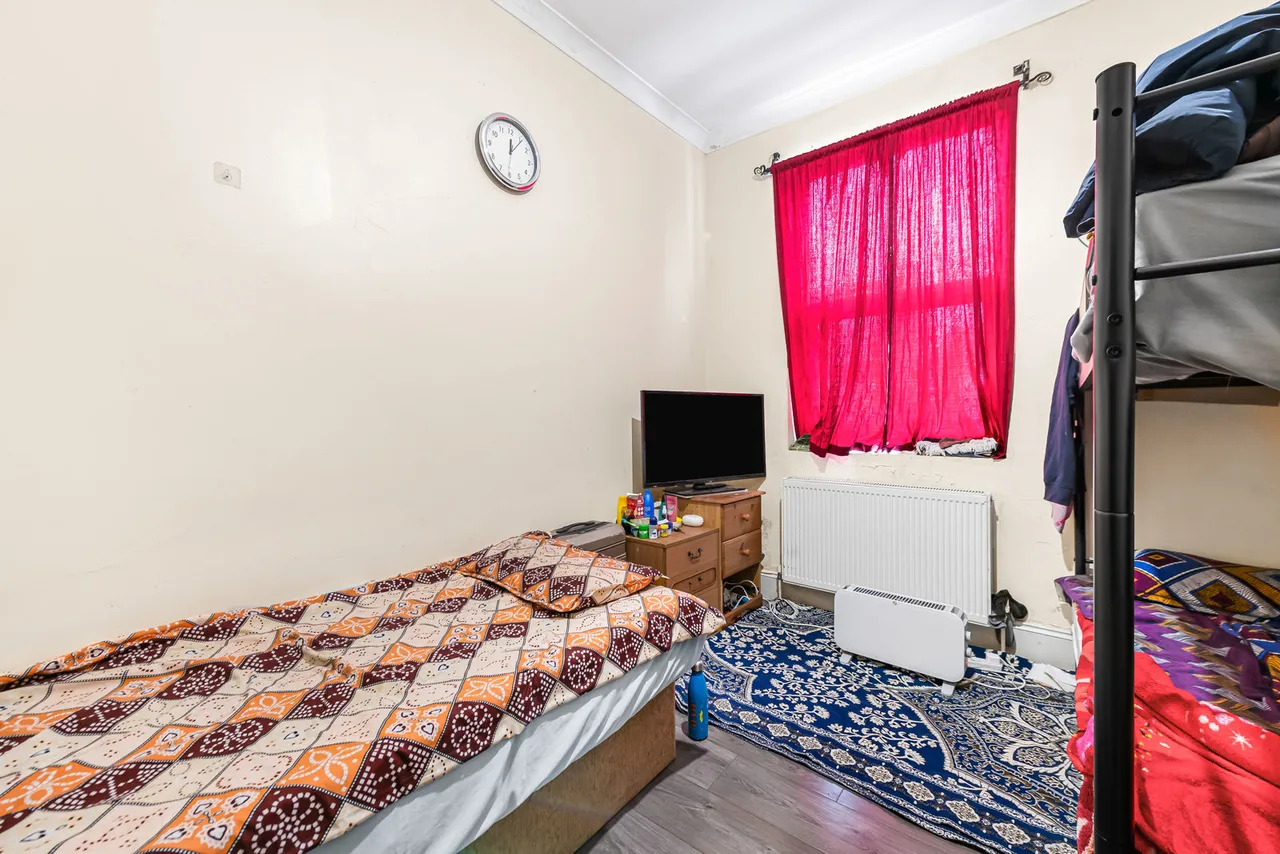 Bensham Manor Road, Thornton Heath, CR7, photo 9