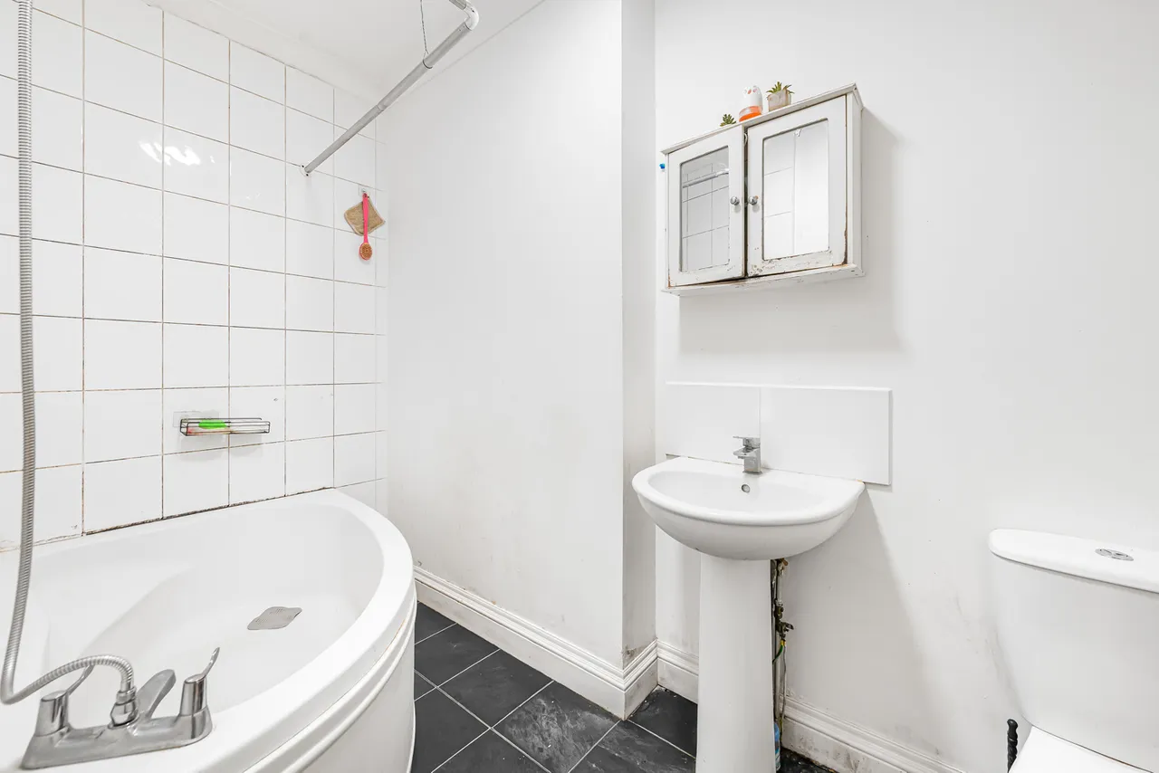 Bensham Manor Road, Thornton Heath, CR7, photo 5