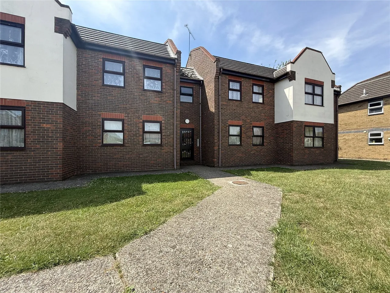 1 bed flat for sale — Sanders Road, Canvey Island, Essex, SS8