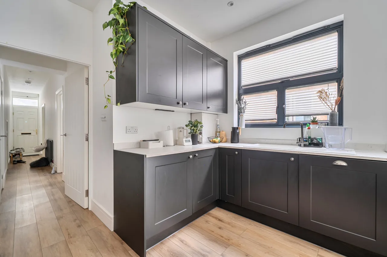 Lawrence Road, Ealing, W5, photo 32