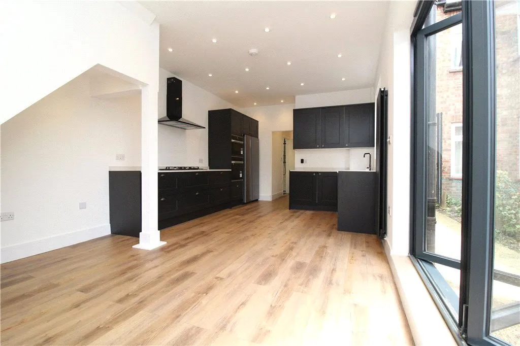 Lawrence Road, Ealing, W5, photo 12
