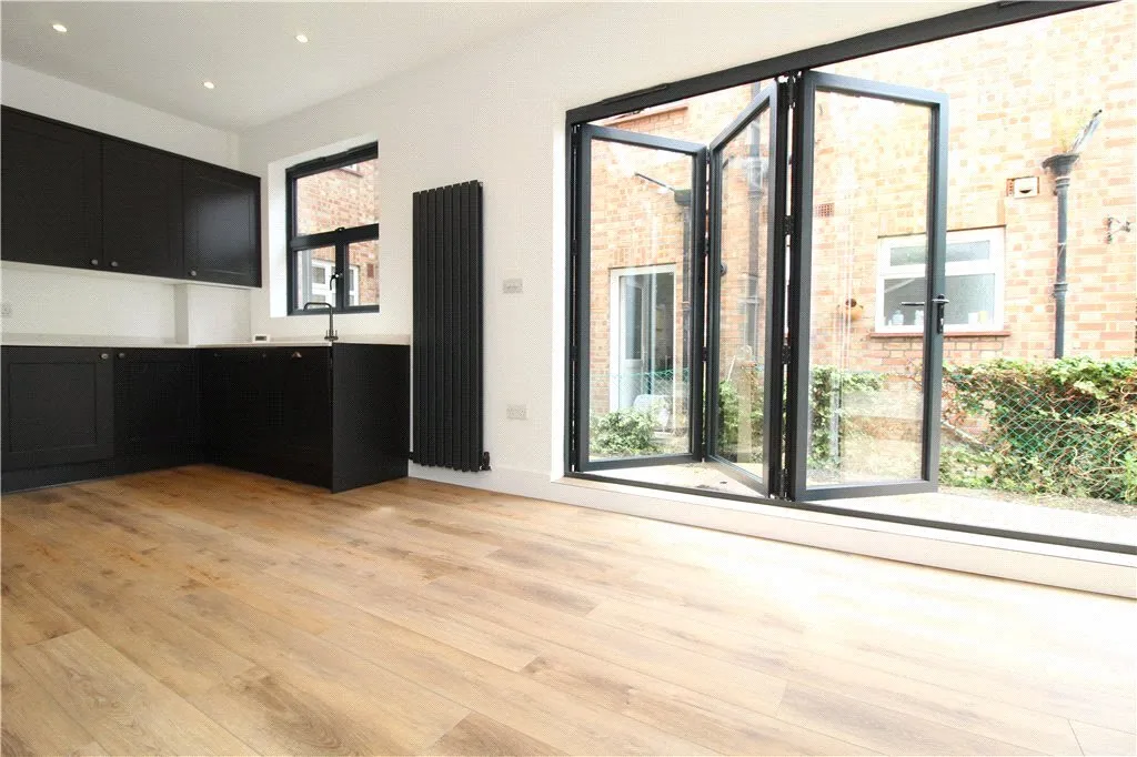 Lawrence Road, Ealing, W5, photo 11