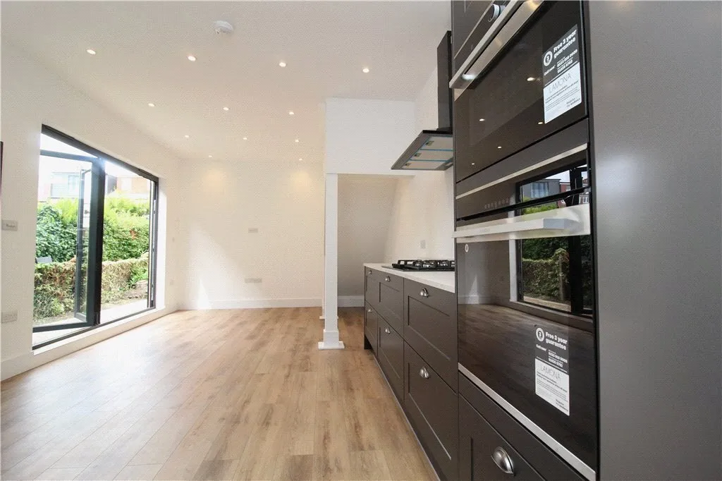 Lawrence Road, Ealing, W5, photo 25