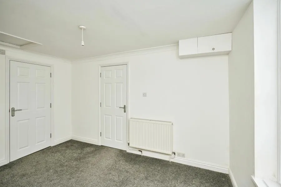 Clarence Road, East Cowes, PO32, photo 7