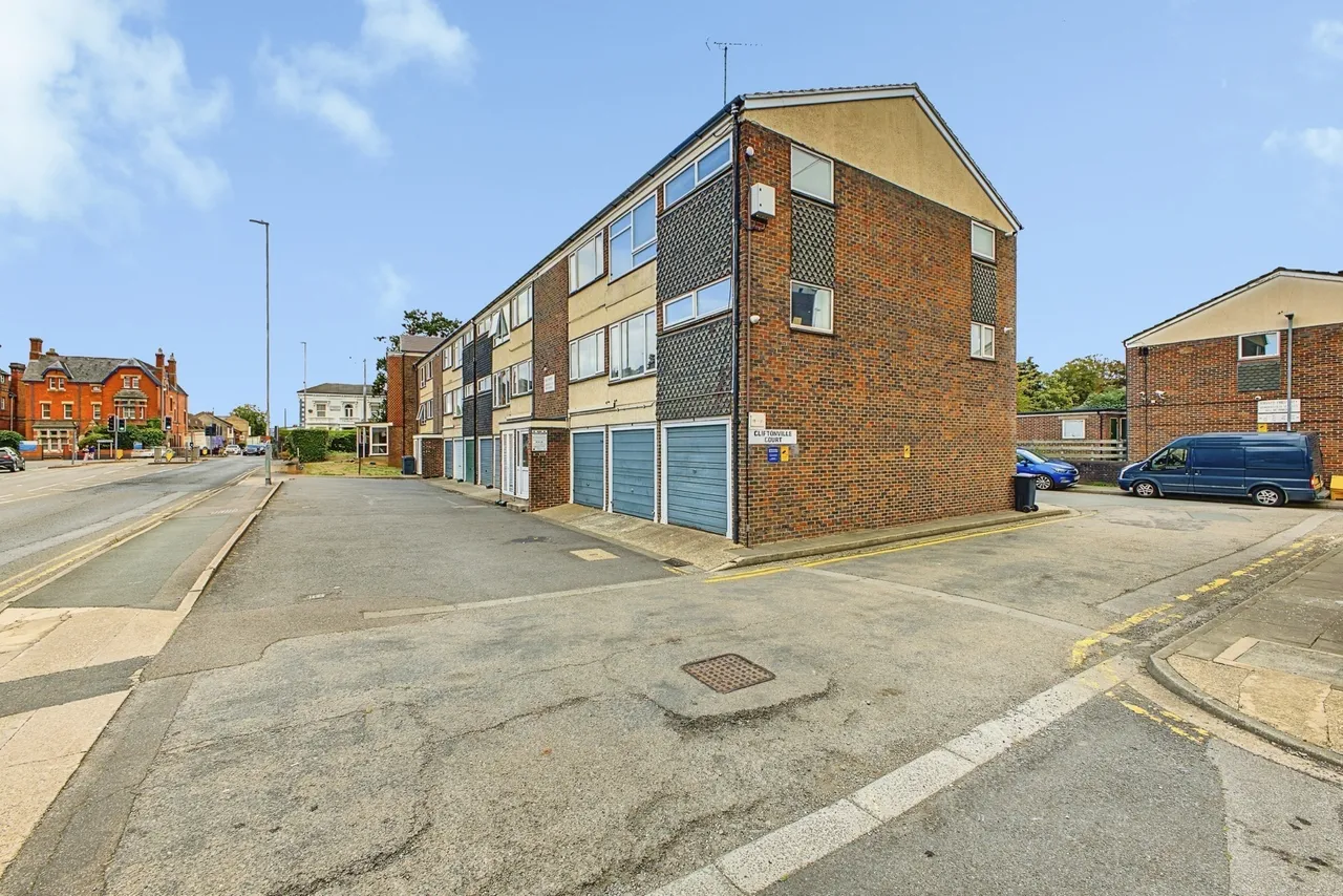Cliftonville Court, Northampton, NN1, photo 2