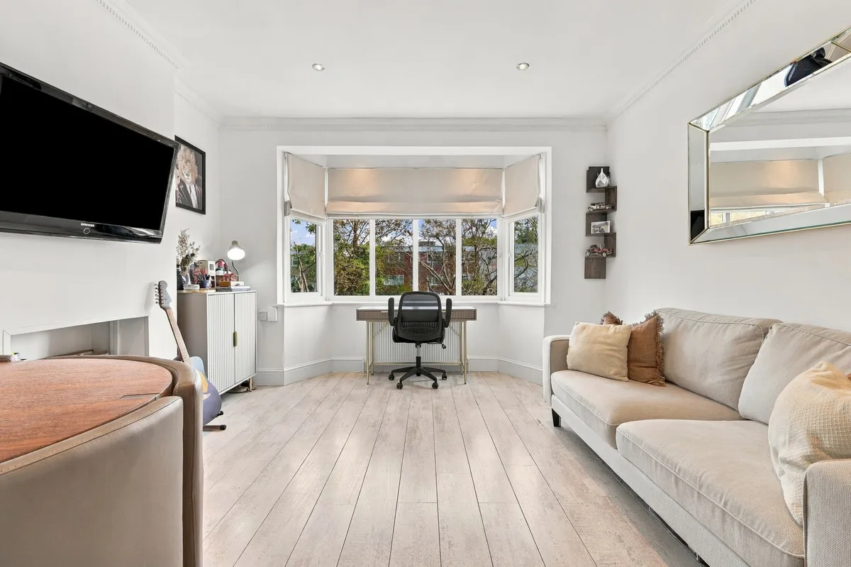 Church Hill, Loughton, IG10, photo 2